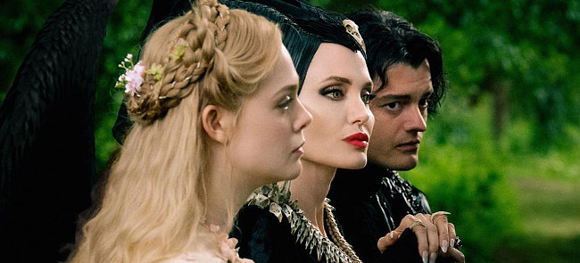 fanning, jolie, riley